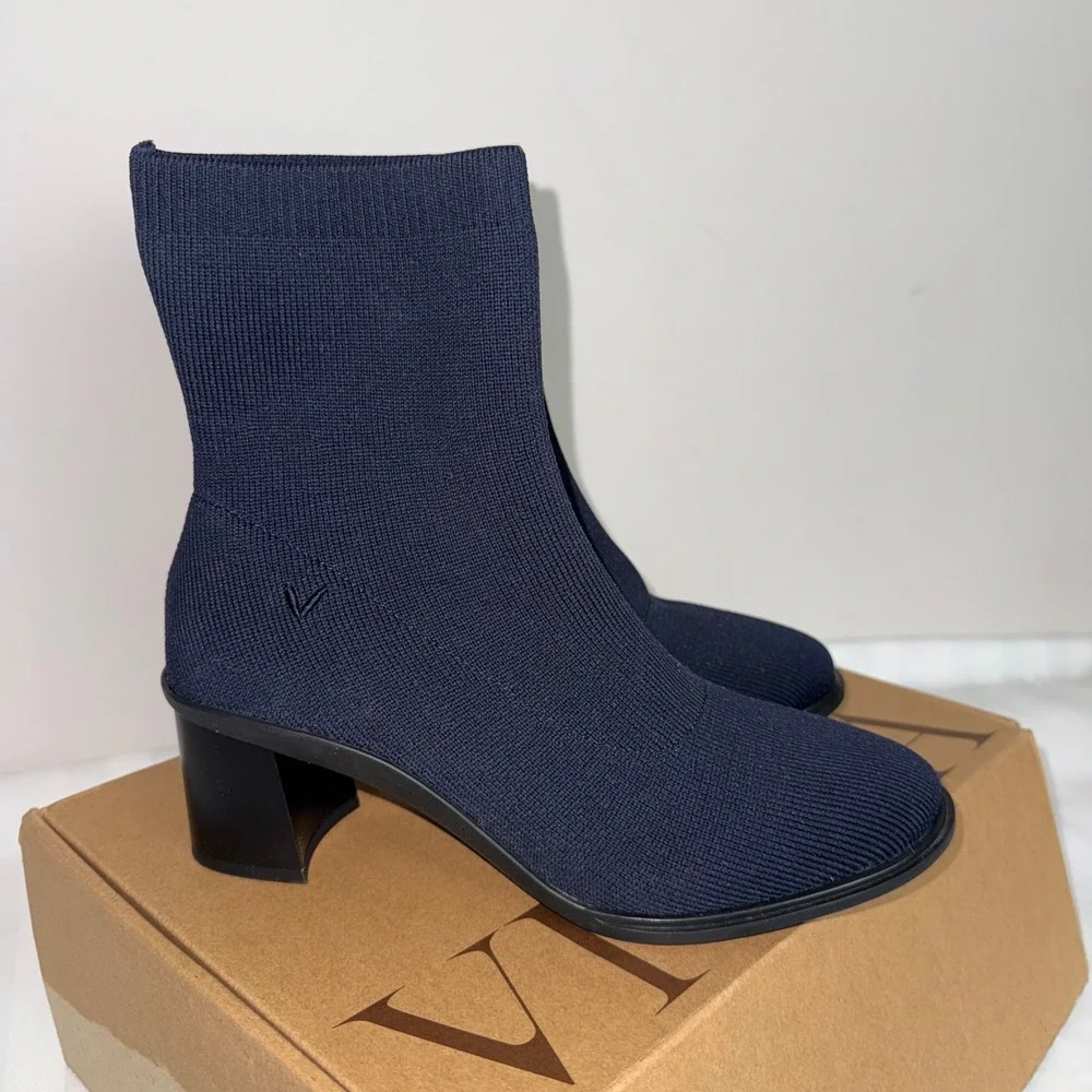 Vivaia Navy Knit Sock Boots Block Heel Women's Water Repellent Size US 6.5 EU 37